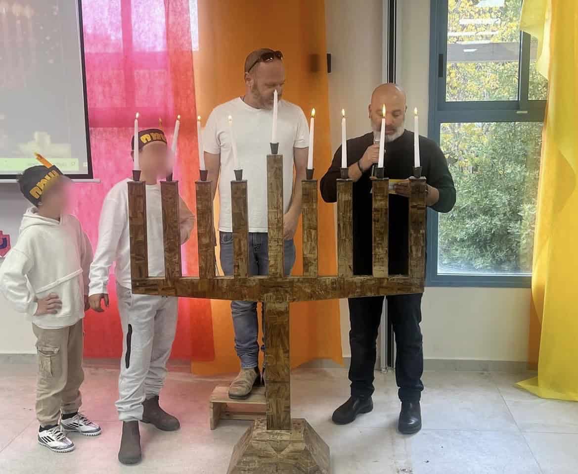במסיבת חנוכה חגיגית וצבעונית היחידות החדשות חשפו בפנינו את השם שלהן - אז קבלו באהבה גדולה את יחידת גפן ויחידת עוז